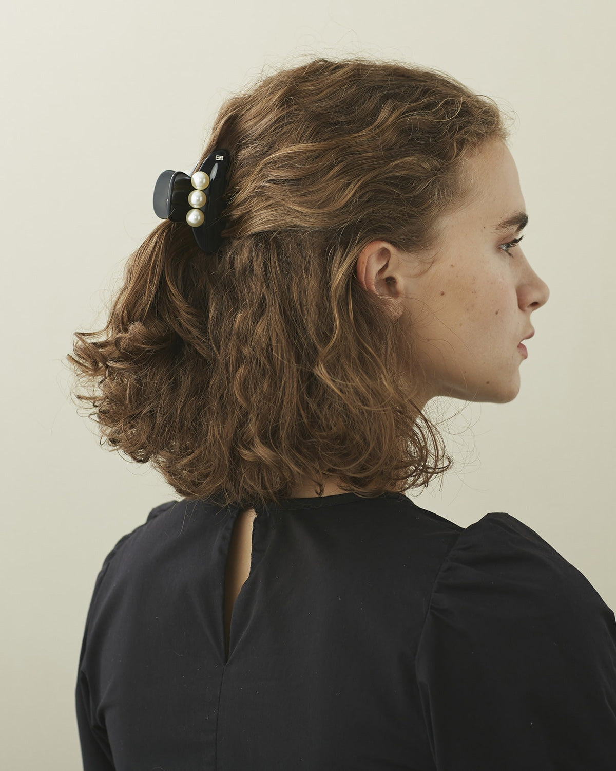 【sk】ALEXANDRE DE PARIS パール付きヘアクリップ ALEXANDRE DE PARIS パールヘアクリップ - メルカリ